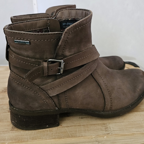 Cobb Hill Ladies Ankle Boots 👢 - Picture 2 of 11